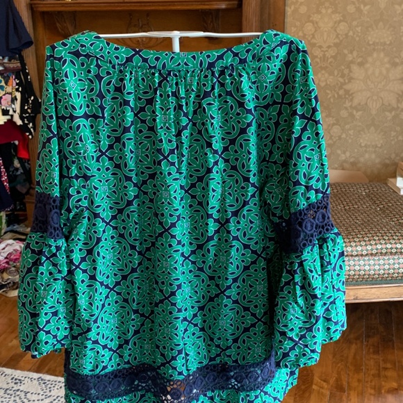 Crown and Ivy never worn bell sleeve blouse. - Picture 5 of 5